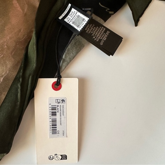 NEW Ted Baker Anikaay silk scarf floral print square - Picture 5 of 8